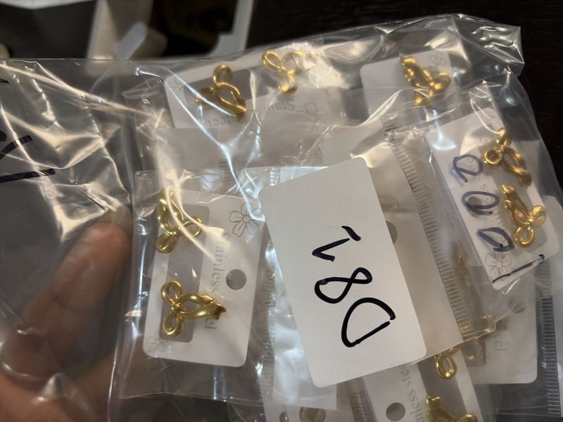 D81