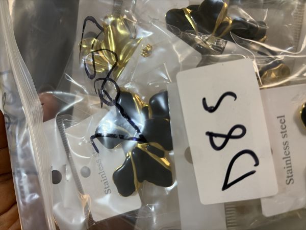 D85