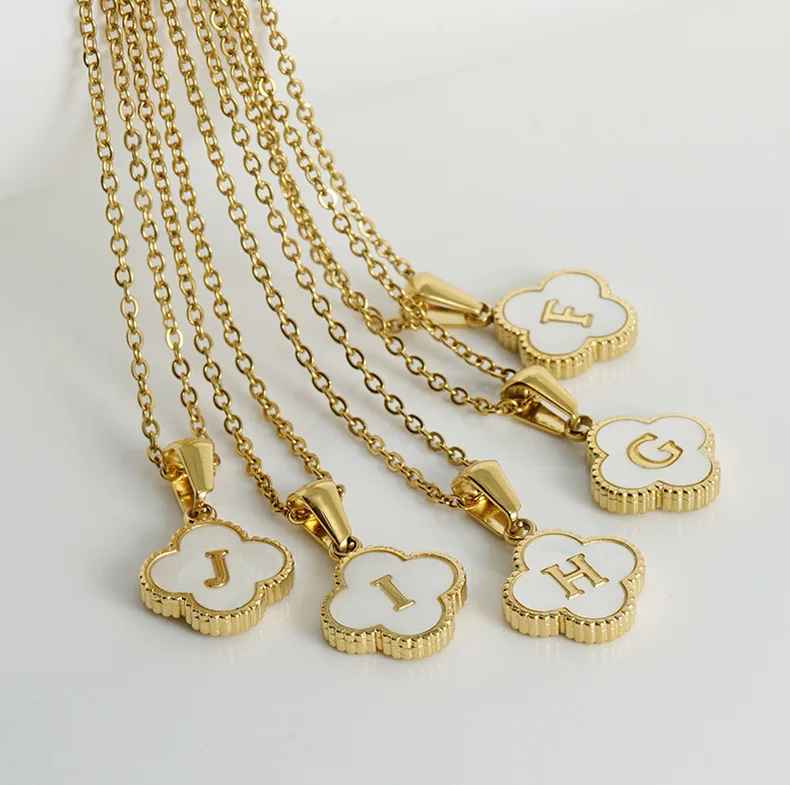Pendentif Lettre